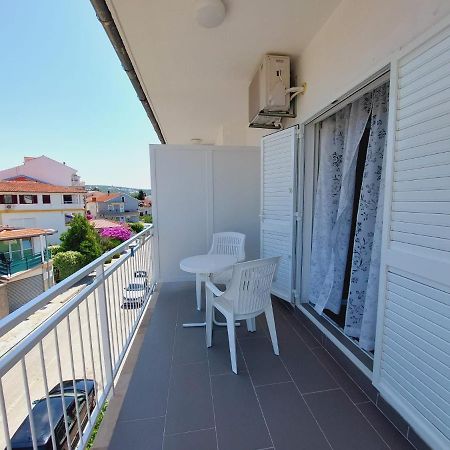 Vinko Rooms Примоштен Экстерьер фото