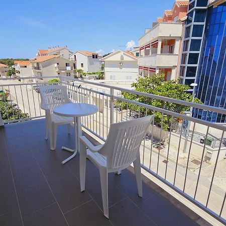 Vinko Rooms Примоштен Экстерьер фото