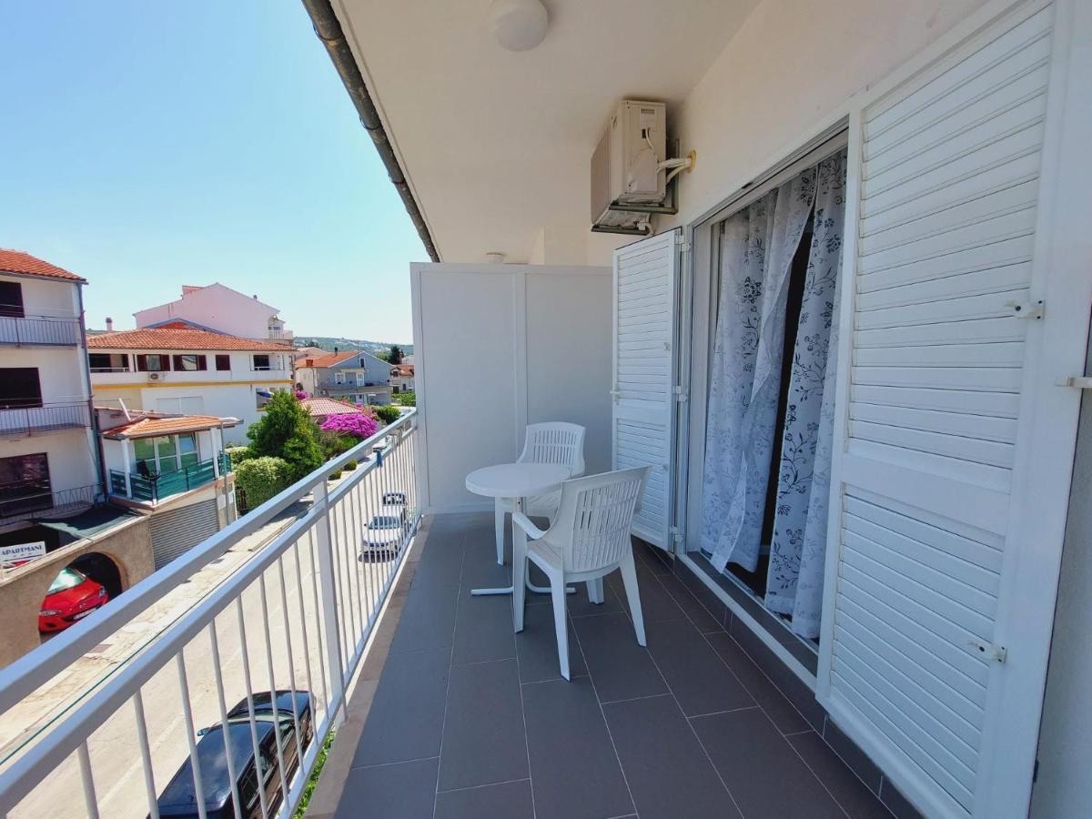 Vinko Rooms Примоштен Экстерьер фото