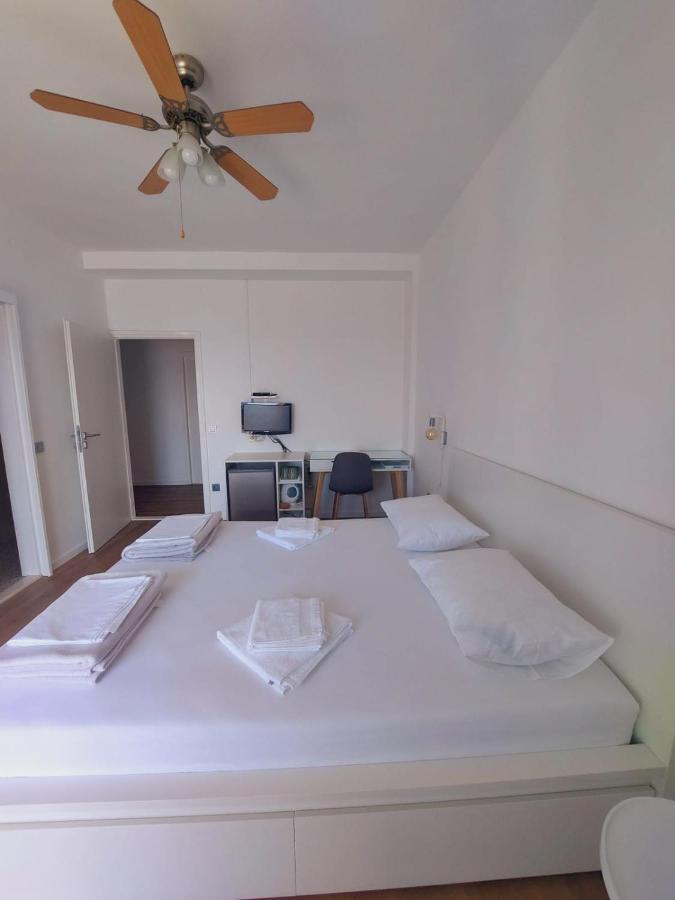 Vinko Rooms Примоштен Экстерьер фото
