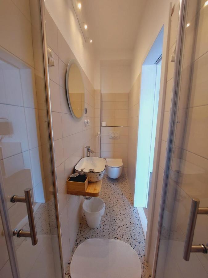 Vinko Rooms Примоштен Экстерьер фото