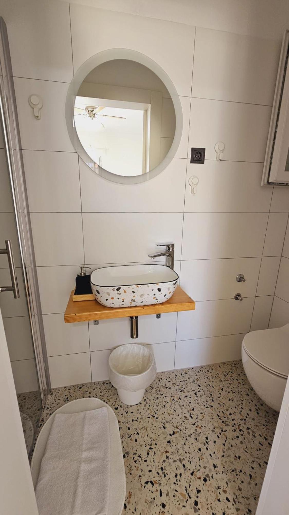 Vinko Rooms Примоштен Экстерьер фото